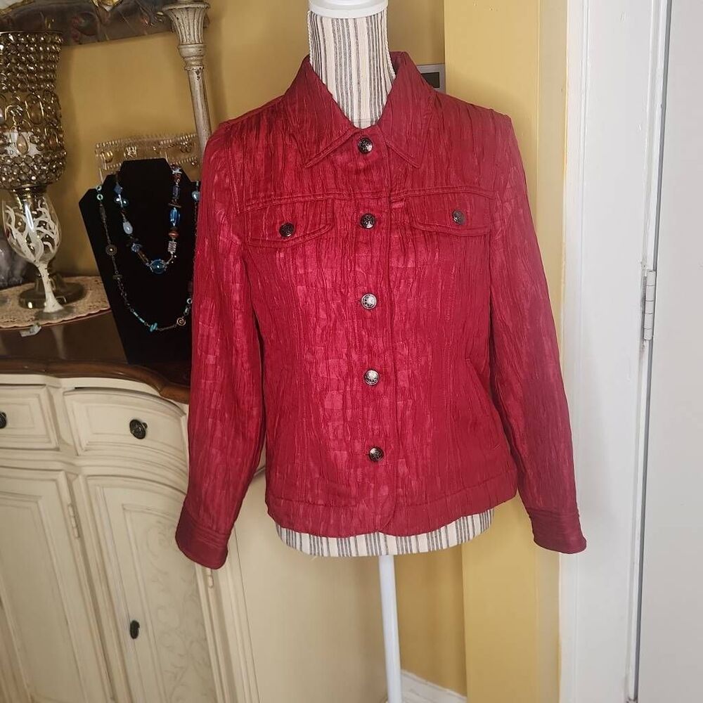 Appleseed crinkle textured burgandy lightweight jacket women's size 10 petites